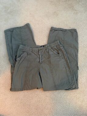 BDG Wide-Leg Olive Green Utility Pants